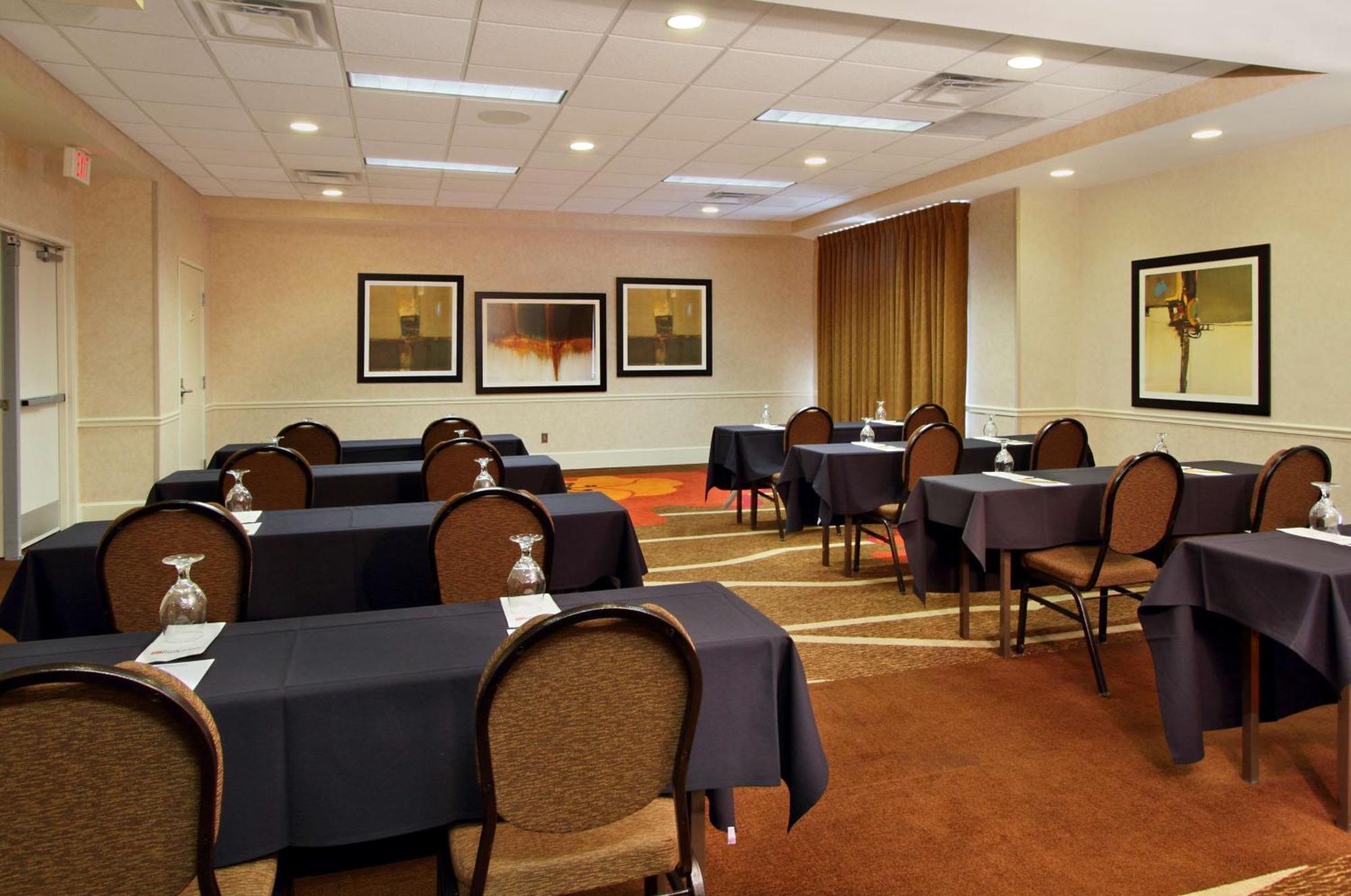 Hilton Garden Inn Columbus Airport Eksteriør billede